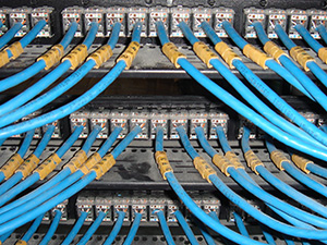 如何確保綜合布線系統(tǒng)鏈路的質量和安全性